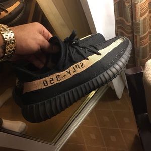 Yeezy Boost 350 V2 Black Copper Size 11.5 men’s